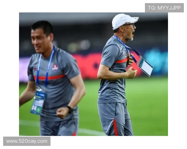 重庆羽毛球队创新盯防策略解析助力竞技水平提升与团队协作优化 重庆羽毛球队创新盯防策略解析助力竞技水平提升与团队协作优化