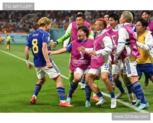 日本足球明星携手综艺节目展现多才多艺魅力引发观众热议